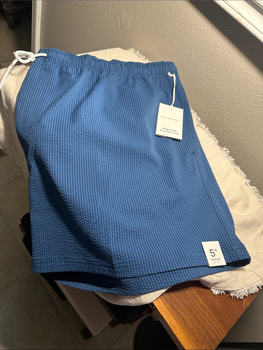5" inseam Blue Seersucker Men’s Swim Shorts Sz 3XL NWT